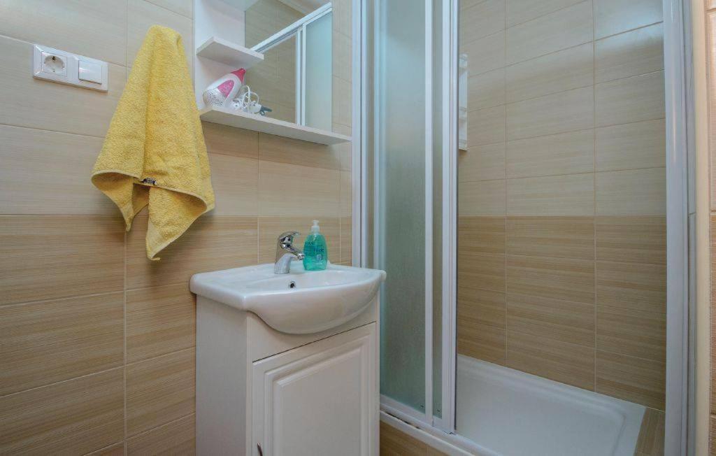 Apartmani Kremena Small Beach 200M Klek Extérieur photo
