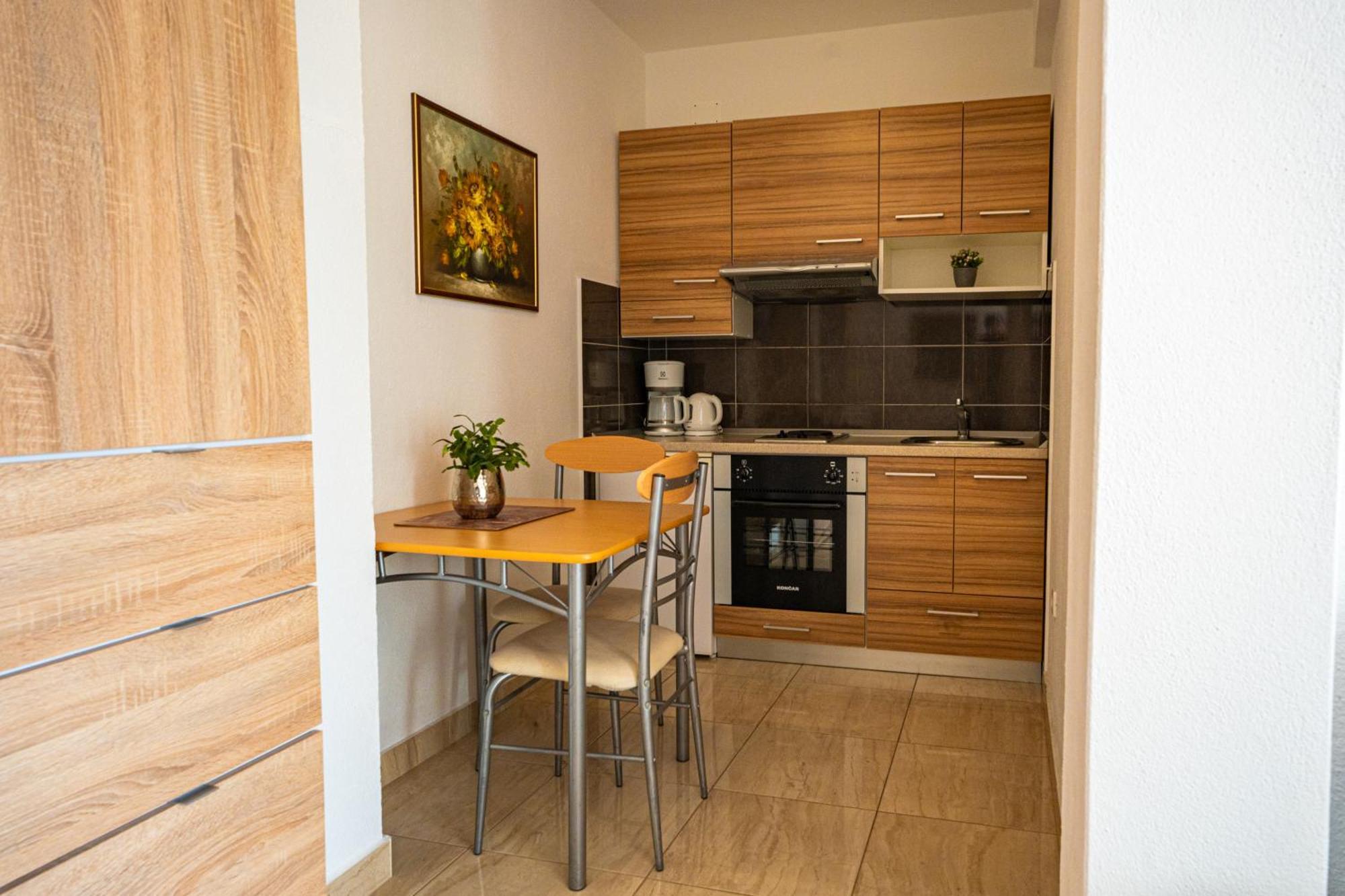 Apartmani Kremena Small Beach 200M Klek Extérieur photo