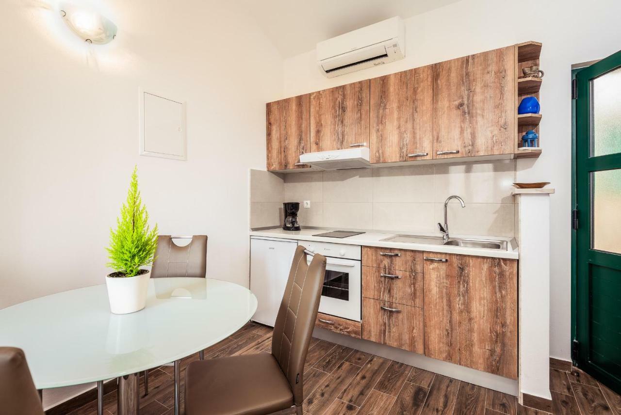 Apartmani Kremena Small Beach 200M Klek Extérieur photo