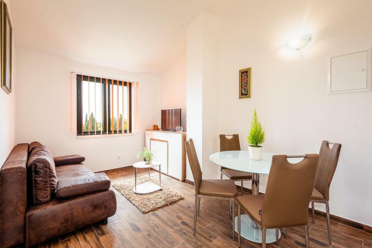 Apartmani Kremena Small Beach 200M Klek Extérieur photo